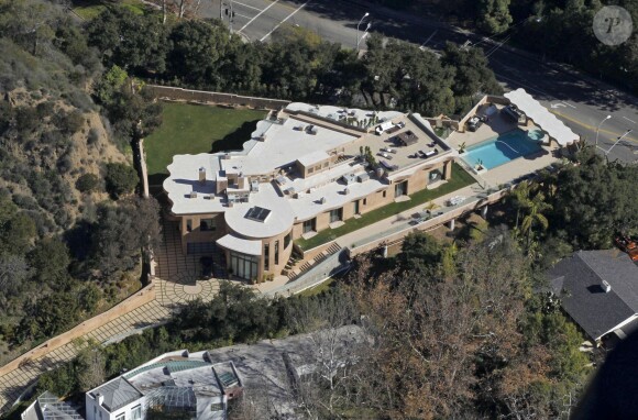 Rihanna met en vente sa villa de Pacific Palisades pour 14 995 000 dollars.