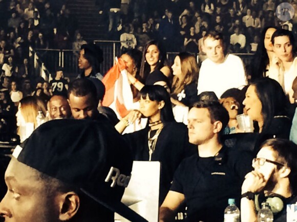Rihanna assiste au concert de Drake à l'O2 Arena. Londres, le 25 mars 2014.