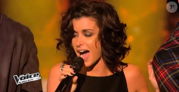 Jenifer : divine en pantalon en satin dans The Voice 3 le samedi 22 mars 2014 sur TF1