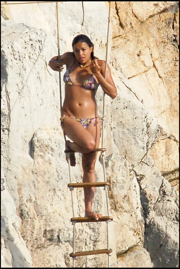 Michelle Rodriguez en vacances à Antibes. Mai 2007.