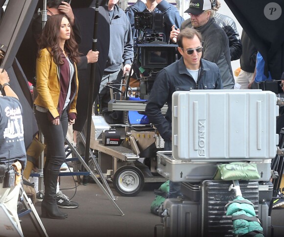 Megan Fox et Will Arnett sur le tournage du film "Teenage Mutant Ninja Turtles" à Los Angeles le 2 avril 2014.