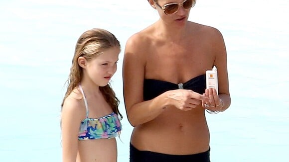 Kate Moss : Vacances stylées à Rio avec son mini-me, sa fille Lila