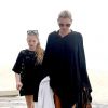 Kate Moss et sa jolie fille Lila Grace ont passé de beaux moments sur la plage à Rio le 3 avril 2014