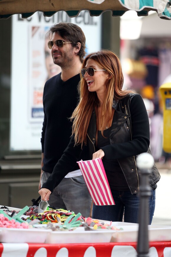 Poppy Montgomery et son boyfriend Shawn Sanford à Paris, septembre 2012.