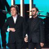 Paul McCartney et Ringo Starr lors des Grammy Awards pour l'hommage réservé aux Beatles, à Los Angeles, le 26 janvier 2014.