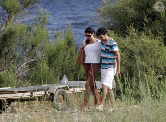 Raúl et sa femme Mamen Sanz en vacances en famille à Minorque le 10 juin 2012.
