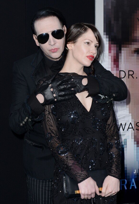 Marilyn Manson et sa girlfriend lors de la première de Transcendence au Regency Village Theatre à Los Angeles, le 10 avril 2014.