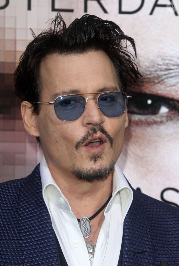Johnny Depp lors de la première de Transcendence au Regency Village Theatre à Los Angeles, le 10 avril 2014.