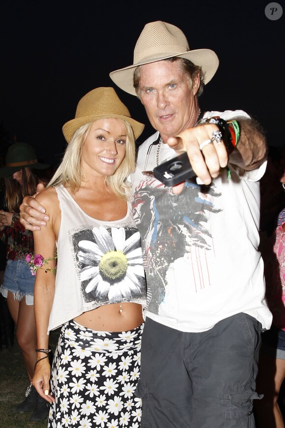 David Hasselhoff et Hayley Roberts lors du 1er jour du Festival de Coachella à Indio, le 11 avril 2014.