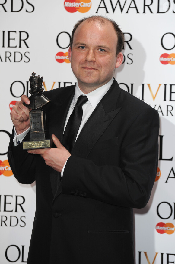 Rory Kinnear (meilleur acteur pour son rôle dans "Othello") lors de la cérémonie des Laurence Olivier Awards 2014 au Royal Opera House à Londres, le 13 avril 2014.