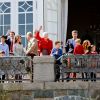 Réunion au sommet au balcon de Marselisborg ! La famille royale de Danemark s'est réunie autour de la reine Margrethe II au château de Marselisborg, à Aarhus, le 16 avril 2014, pour fêter les 74 ans de la souveraine. 