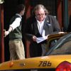 Gerard Depardieu est en train de lire le scénario du film sur DSK d'Abel Ferrara à New York, le 14 avril 2013.