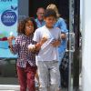 Heidi Klum emmène ses enfants Leni, Henry et Johan manger une glace à Brentwood, le 19 avril 2014