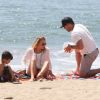 LeAnn Rimes et Eddie Cibrian à la plage avec Mason et Jake, les fils de l'acteur à Ventura, le 19 avril 2014.