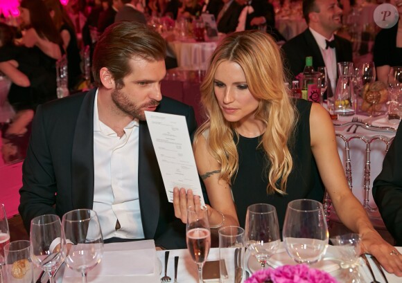 Tomaso Trussardi et Michelle Hunziker, à table lors de la cérémonie des Vienna Awards for Fashion & Lifestyle. Vienne, le 24 avril 2014.