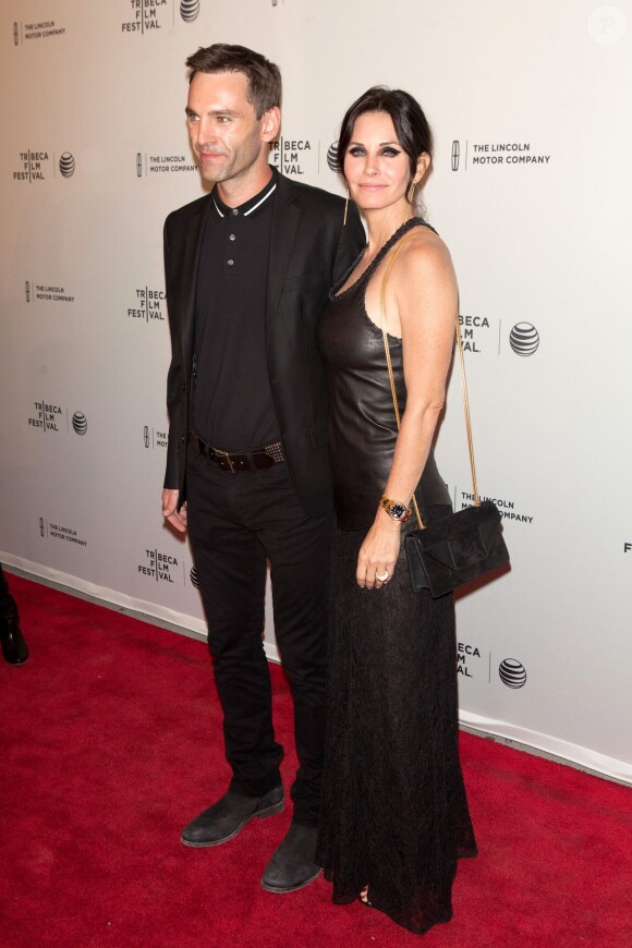 Johnny McDaid soutient sa compagne Courteney Cox lors de la projection du film Just Before I Go dont elle est la réalisatrice, au SVA Theater. New York, le 24 avril 2014.