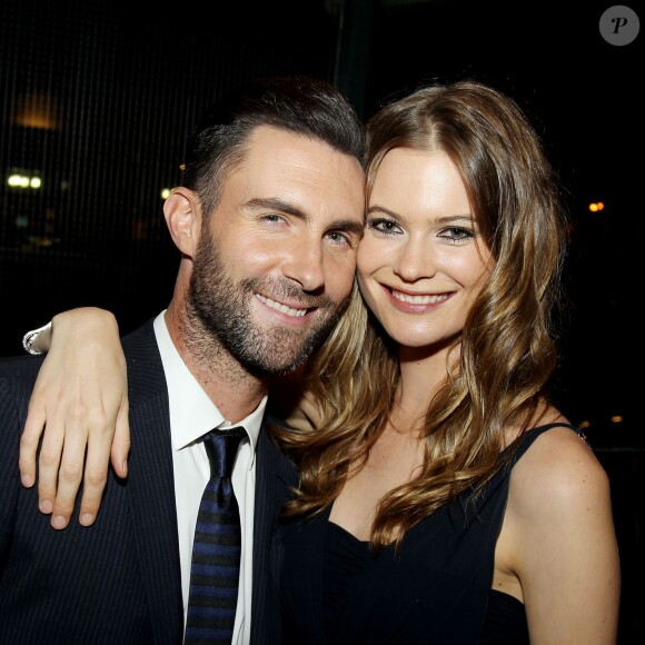 Adam Levine et sa fiancée Behati Prinsloo  lors de l'after-party de la projection du film Begin Again, dans le cadre de la clôture du Festival de Tribeca le 26 avril 2014