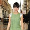 Lily Allen arrive à la tea party organisé par Chanel. Londres, le 1er mai 2014.