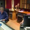 Dania en studio d'enregistrement dans Les Anges de la télé-réalité 6 sur NRJ 12 le vendredi 2 mai 2014