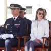 Felipe d'Espagne, son épouse la princesse Letizia et leurs filles Sofia et Leonor, lors du 25e anniversaire d'obtention de diplome de la 41e promotion du prince, sur la base aérienne de San Javier, le 2 mai 2014.