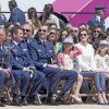Felipe d'Espagne, la princesse Letizia et leurs filles Sofia et Leonor, lors du 25e anniversaire d'obtention de diplome de la 41e promotion du prince, sur la base aérienne de San Javier, le 2 mai 2014.