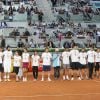 Tous les participants réunis autour de Rafael Nadal et Iker Casillas lors du gala de charité organisé par Rafael Nadal et Iker Casillas à Madrid en Espagne le 2 mai 2014 avant le Master de Madrid
