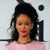 Rihanna arrive au défilé Christian Dior Cruise 2015 le 7 mai à Brooklyn. New York