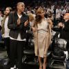 Jay Z et Beyoncé assistent au match de playoffs de NBA opposant les Brooklyn Nets aux Miami Heat. Brooklyn, le 10 mai 2014.