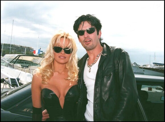 Pamela Anderson et Tommy Lee à Cannes le 18 mai 1995.