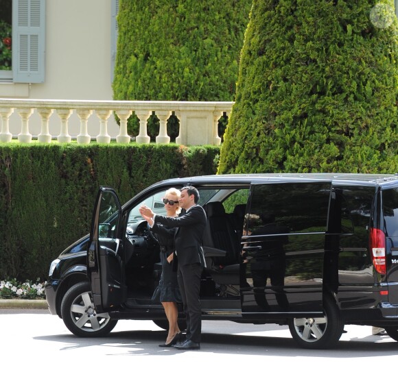 Pamela Anderson arrive à l'hôtel Eden Roc au Cap d'Antibes, le 13 mai 2014.