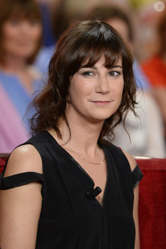 Virginie Hocq - Enregistrement de l'émission "Vivement Dimanche" à Paris le 13 mai 2014. L'émission sera diffusée le 18 mai 2014.