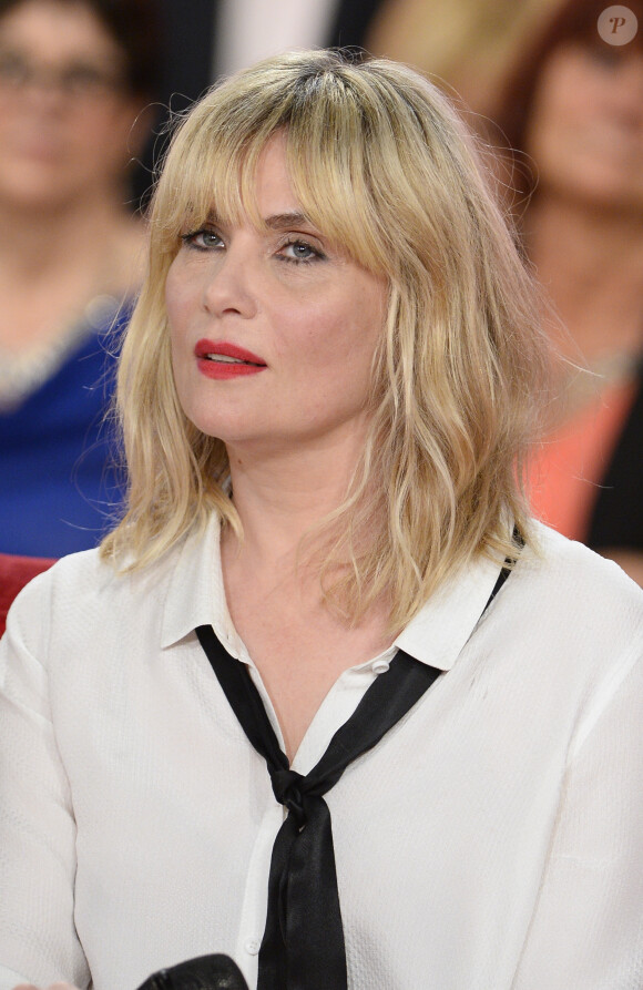 Emmanuelle Seigner - Enregistrement de l'émission "Vivement Dimanche" à Paris le 13 mai 2014. L'émission sera diffusée le 18 mai 2014.