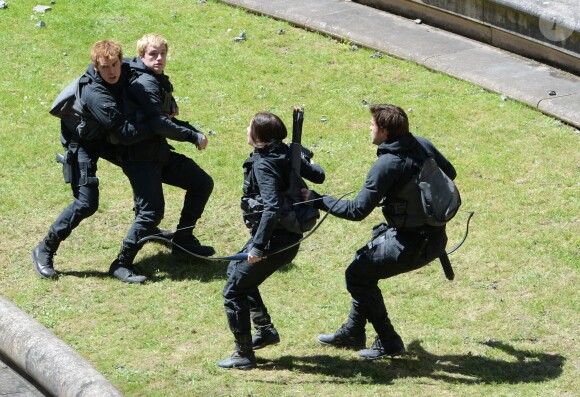 Jennifer Lawrence, Liam Hemsworth, Josh Hutcherson, Mahershala Ali ou encore Natalie Dormer tournent Hunger Games : La Révolte à Noisy-Le-Grand, près de Paris, le 15 mai 2014.