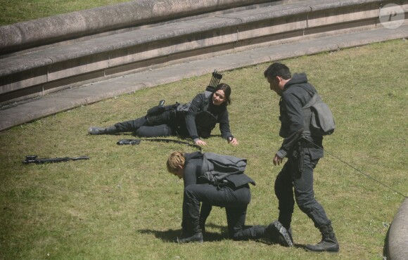 Jennifer Lawrence, Liam Hemsworth, Josh Hutcherson, Mahershala Ali ou encore Natalie Dormer tournent Hunger Games : La Révolte à Noisy-Le-Grand, près de Paris, le 15 mai 2014.