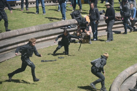 Jennifer Lawrence, Liam Hemsworth, Josh Hutcherson, Mahershala Ali ou encore Natalie Dormer tournent Hunger Games : La Révolte à Noisy-Le-Grand, près de Paris, le 15 mai 2014.