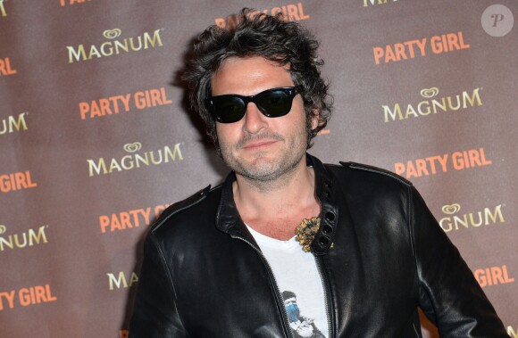 Le chanteur M (Mathieu Chedid) - Soirée du film "Party Girl" en compétition pour Un Certain Regard sur la plage Magnum lors du 67e festival international du film de Cannes à Cannes le 15 mai 2014.