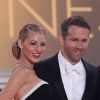 Blake Lively et son mari Ryan Reynolds, un couple fier et resplendissant pendant la montée des marches du film "Captives" lors du 67e Festival du film de Cannes, le 16 mai 2014.