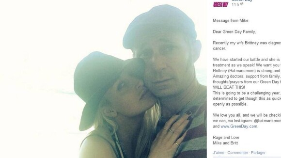 Mike Dirnt (Green Day) révèle le cancer de son épouse dans une touchante lettre