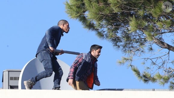 Exclusif - JoeyStarr et Manu Payet sur le tournage du film policier 36 Heures à tuer, le nom provisoire du prochain film de Tristan Aurouet. Cannes, le 11 février 2014.