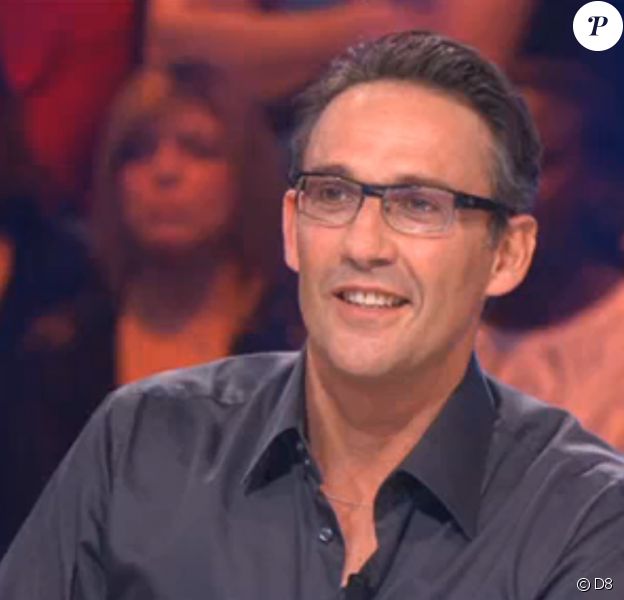 Julien Courbet, invité sur le plateau (L'Oeuf ou la Poule - émission diffusée sur D8 le vendredi 16 mai 2014.)