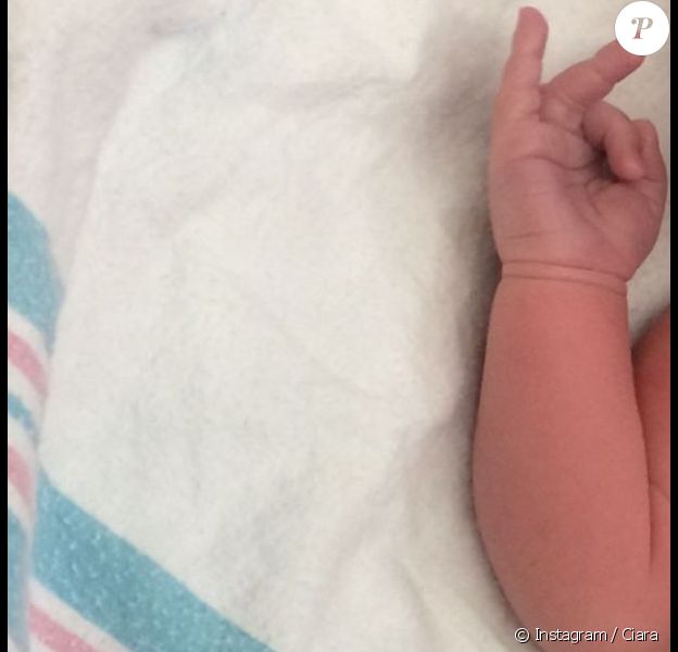 Ce mardi 20 mai, Ciara a r&eacute;v&eacute;l&eacute; quelques informations sur son fils. Il r&eacute;pond au nom de Future Zahir Wilburn et pesait environ 4,2 kg &agrave; sa naissance, le lundi 19 mai 2014.