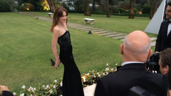 Carla Bruni : Sublime et efficace avec Adrien Brody au Gala de l'amfAR à Cannes