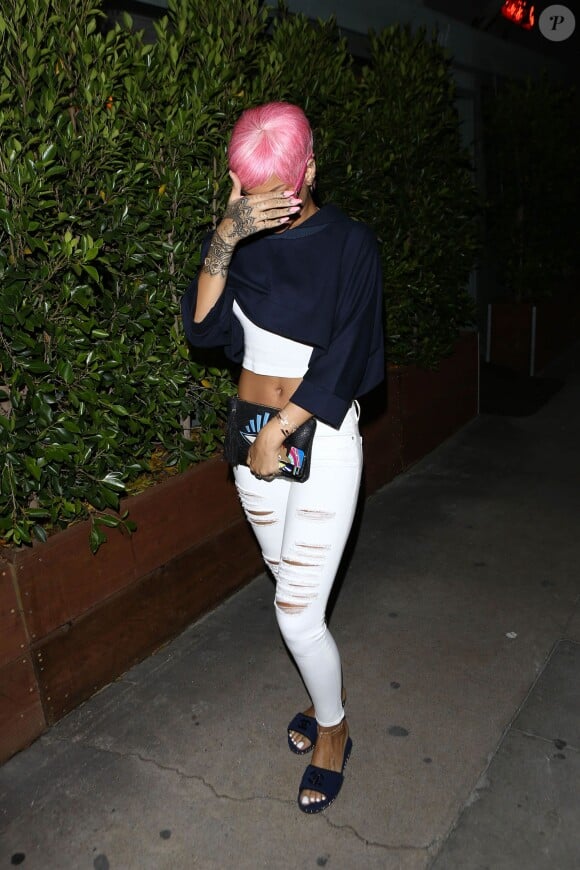 Rihanna quitte le restaurant Giorgio Baldi à Santa Monica. Le 21 mai 2014.