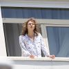 Exclusif - Karlie Kloss admire la Croisette du balcon de sa suite à l'hôtel Martinez. Cannes, le 15 mai 2014.