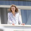 Exclusif - Karlie Kloss admire la Croisette du balcon de sa suite à l'hôtel Martinez. Cannes, le 15 mai 2014.