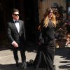 Les invités du mariage de Kim Kardashian et Kanye West quittent l'hôtel Westin Excelsior pour se rendre au Forte di Belvedere. Florence, le 24 mai 2014.