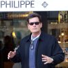 Exclusif - Charlie Sheen et sa future femme Brett Rossi ont fait du shopping en amoureux à Paris, le 17 avril 2014.