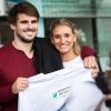 Hugo Bonneval et sa chérie Tatiana Golovin - Journée évasion organisée par l'association "Premiers de Cordée" pour le 10e anniversaire de la "Semaine du Sport à l'Hôpital" au Stade de France, le 21 mai 2014.