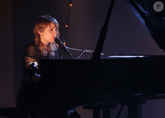 Concert de Coeur de Pirate (Béatrice Martin) au Theatre Sébastopol de Lille, le 15 avril 2013.