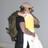 La petite Harper dans les bras de son papa David Beckham à l'aéroport à Los Angeles Le 31 mai 2014.